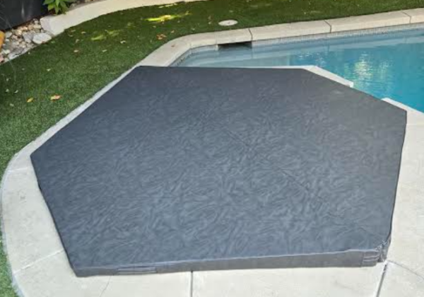 How a Hot Tub Cover Saves Energy in Dry Climates