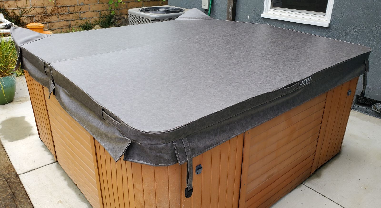 Can the Right Hot Tub Cover Save You Money and Energy?